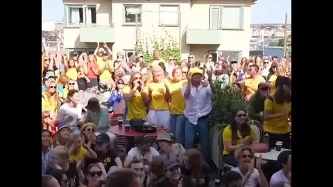 都灵冬奥会五星红旗闪耀，人民日报客户端全力支持中国运动员！